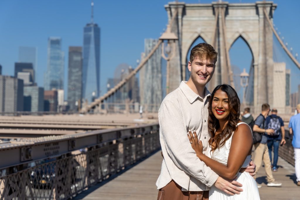 documentary-style-engagement-photos-nyc-dumbo-brooklyn-bridge