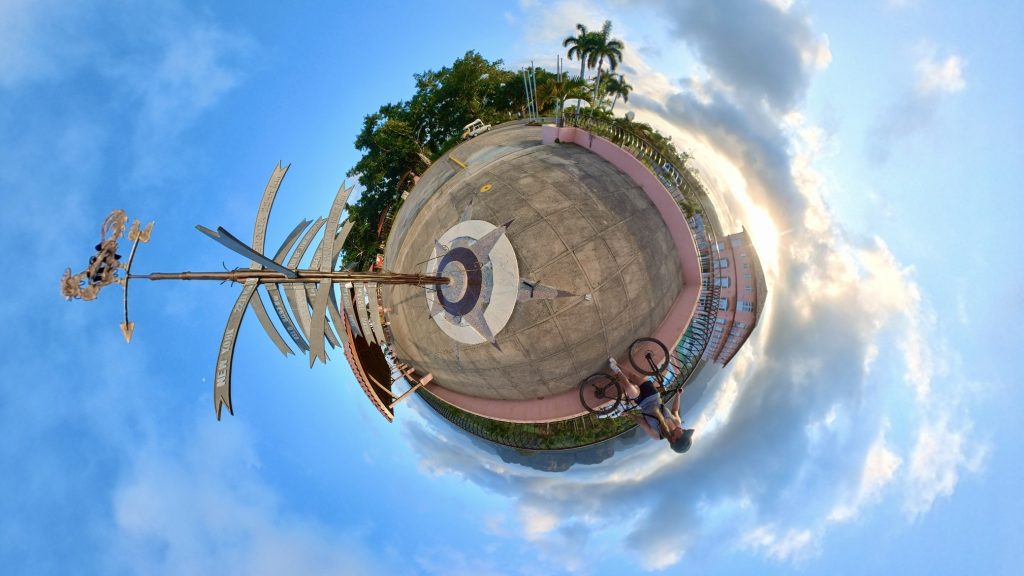Insta 360 photography cycling in Cuba